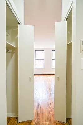 Rented by City Connections Realty | media 15