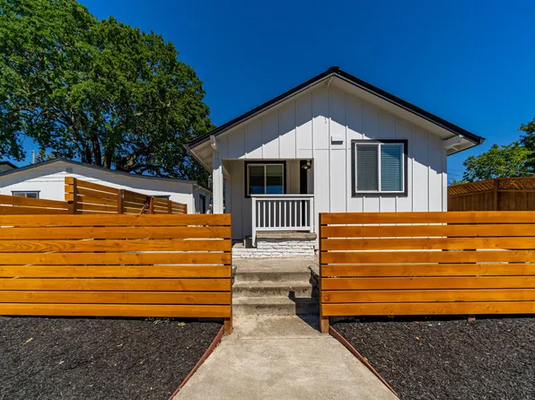 9361 Oak Park Park, Windsor, CA 95492