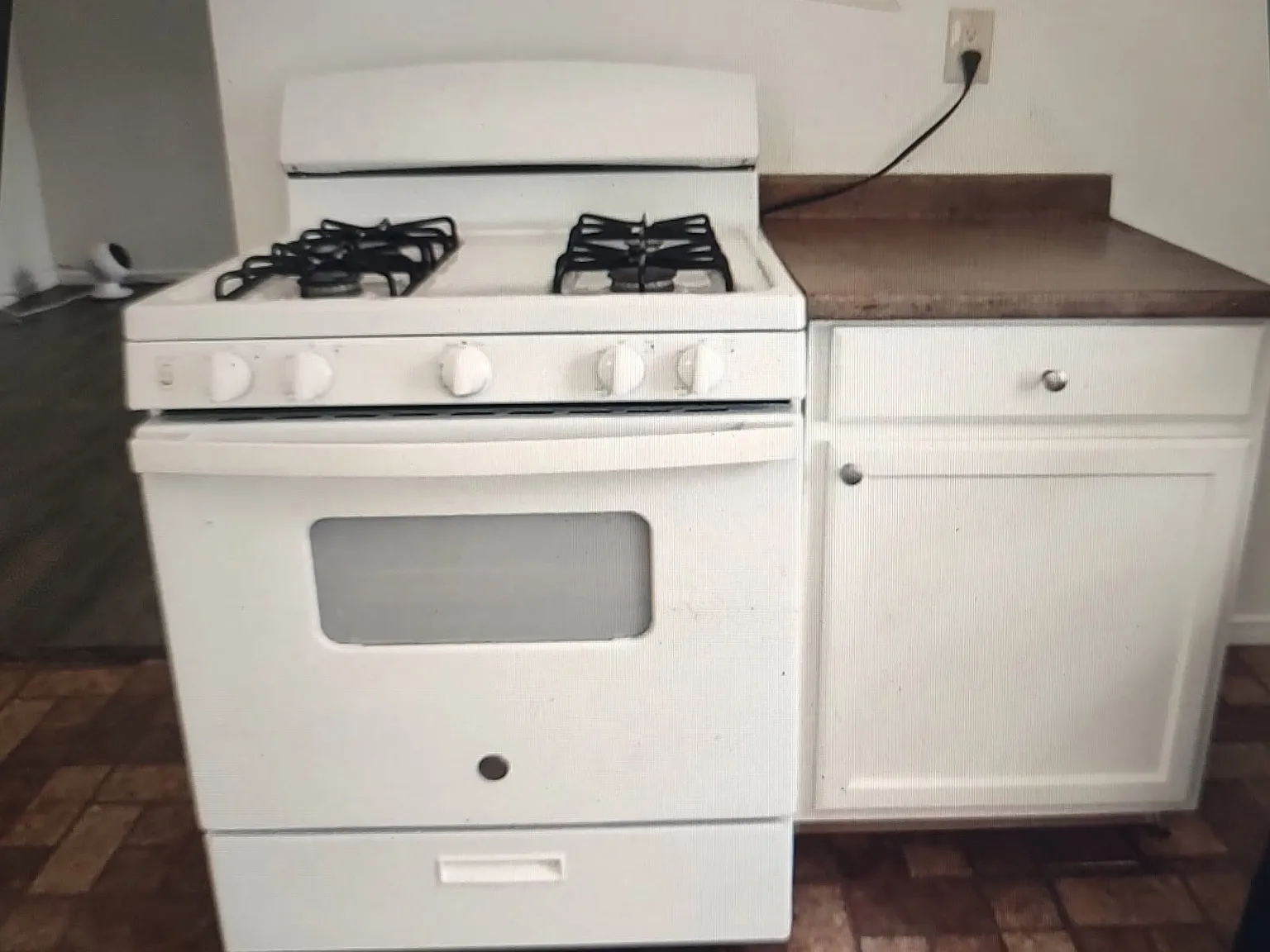 2 bed, 725 sqft, $1,800 — Photo 2