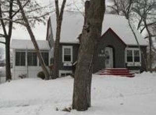1815 Tremont St, Cedar Falls, IA 50613
