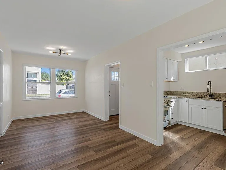 6131 Ranchito Ave — Photo 5