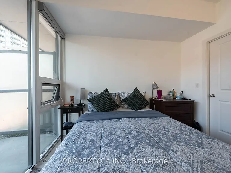 105 George St #303 — Photo 20