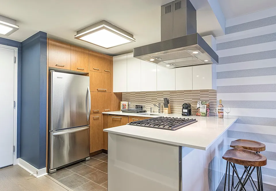 450 W 42nd St #35P