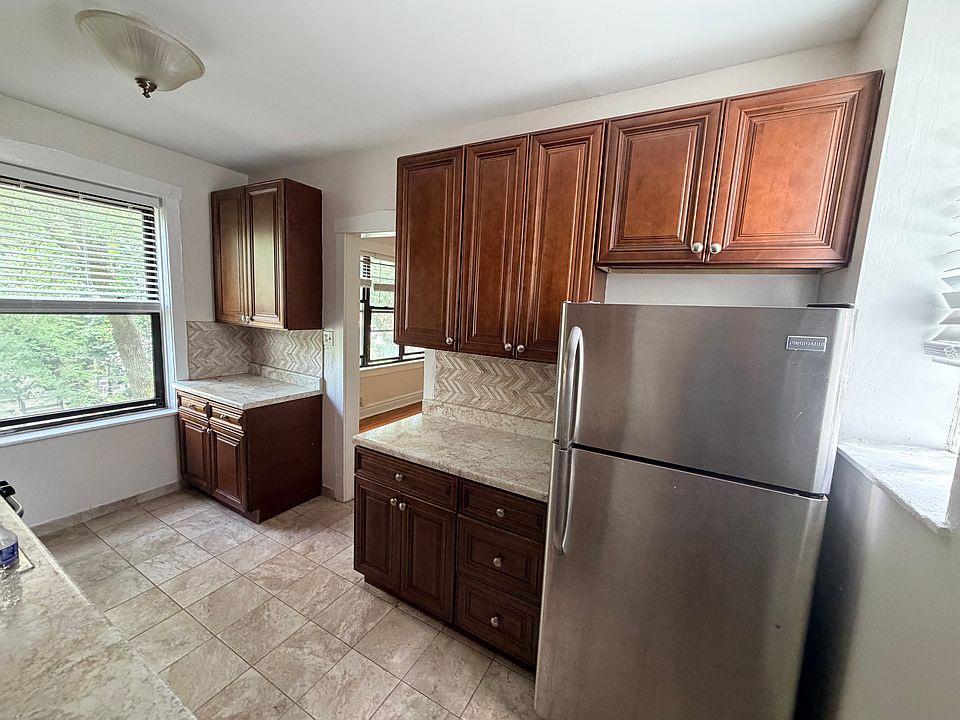1st image of 1243 W Chase Ave APT 1