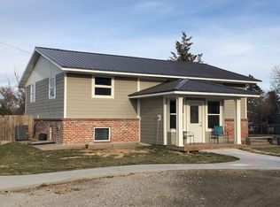 539 1/2 Fern St, Sutherland, NE 69165