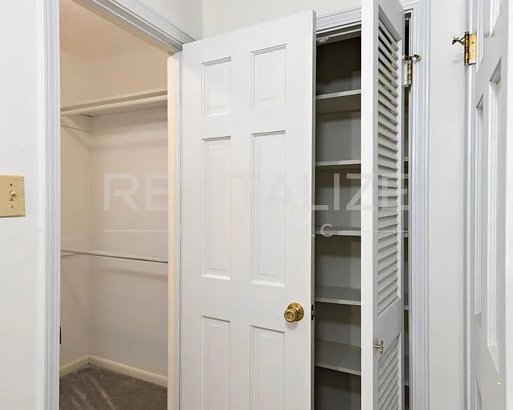 962 Lansdale Ct — Photo 36