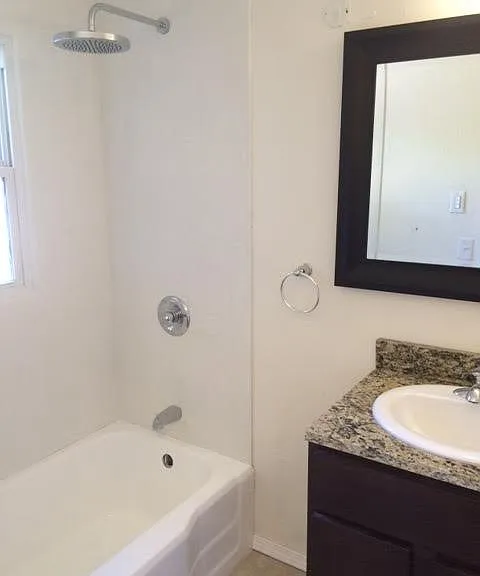 5201 N Miller Ave — Photo 6