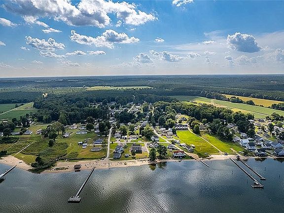 4th image of 363 River Shore Dr