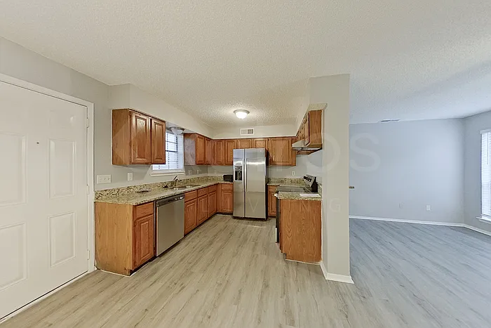 822 Courtenay Pl — Photo 7