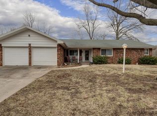 3364 S Winton Pl, Springfield, MO 65804