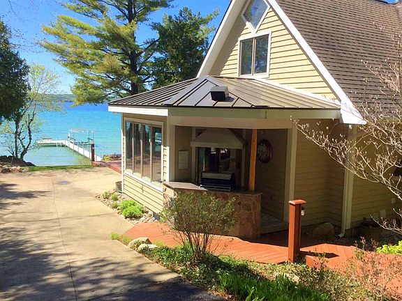 2nd image of 5122 SE Torch Lake Dr