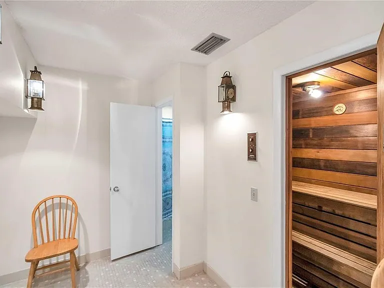 1750 Harbor Pl S #104 — Photo 32