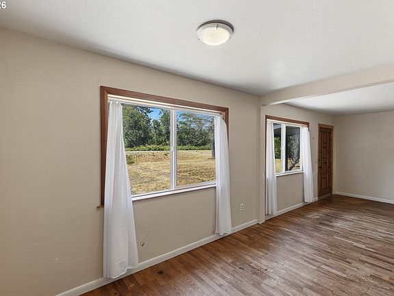 5th image of 69341 Wildwood Rd