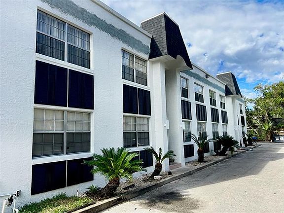 2nd image of 415 Lakeview St APT 8