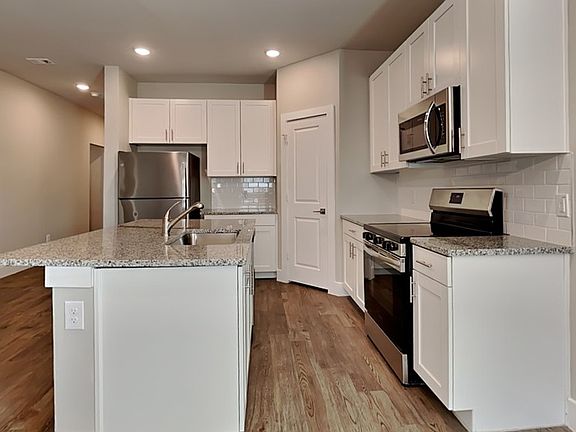 4th image of 3417 New York Ave