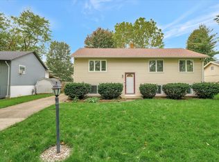 1009 Frank Dr, Champaign, IL 61821