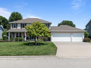 2244 W Seneca Dr, Appleton, WI 54914