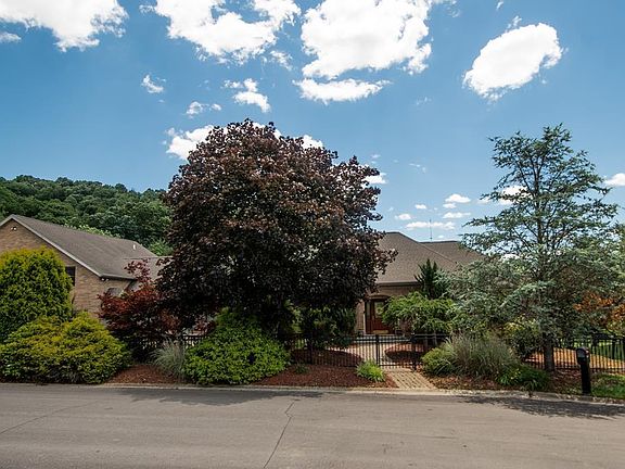 2nd image of 2160 Sandstone Dr
