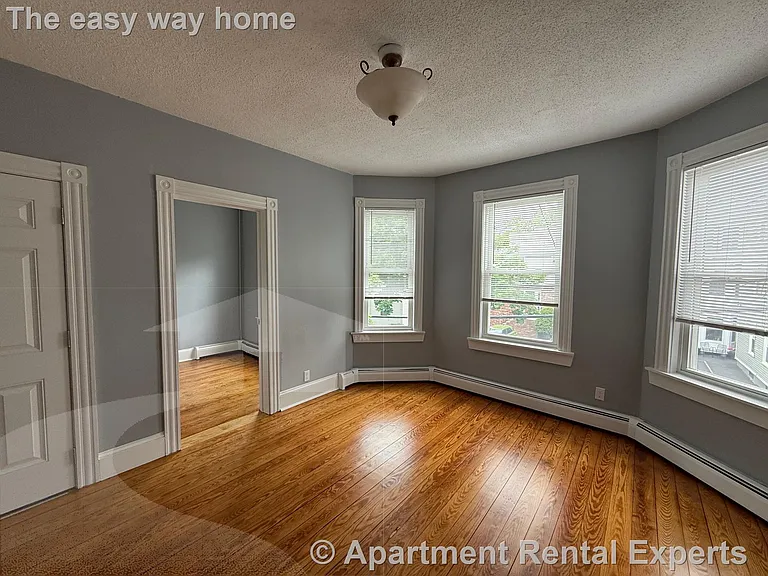34 Plymouth St — Photo 4