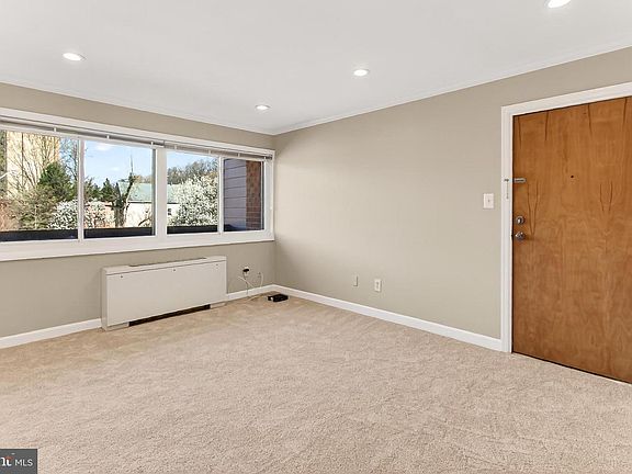 5th image of 1503 S George Mason Dr APT 23