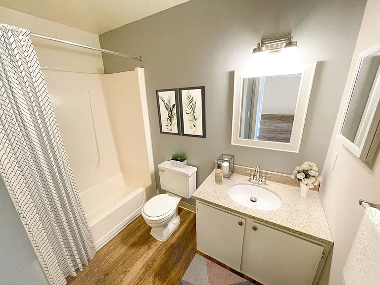 Walnut Creek Apartments — Photo 8