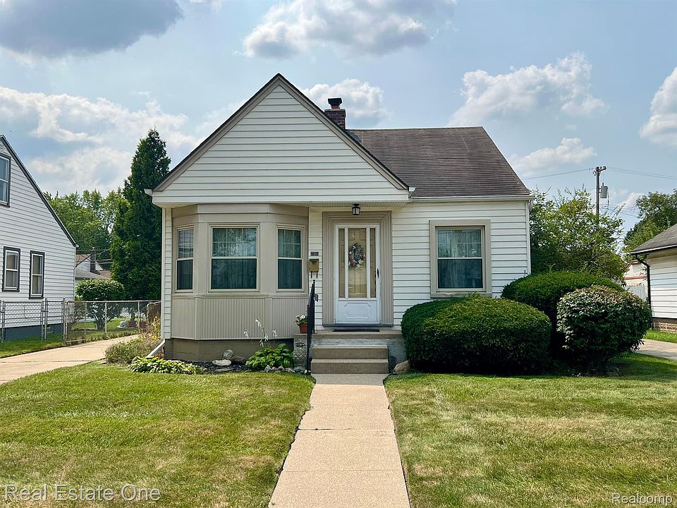 1st image of 23111 Cleveland St