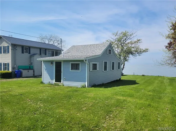 9129 Somerset Dr, Barker, NY 14012