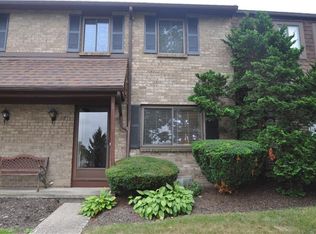 140 Surrey Hill Way, Rochester, NY 14623