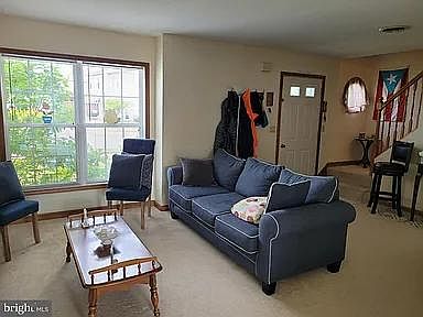 4th image of 57 Southmont Dr