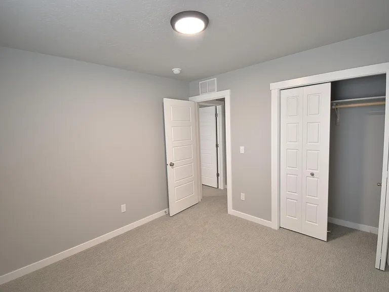 5122 W Milano St — Photo 13