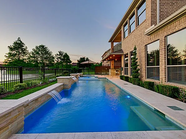 1210 Roush Rd, Houston, TX 77077