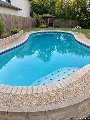 3 bed, 2.0 bath, 1320 sqft, $1,850 — Photo 3