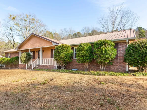 302 Macon Dr SE, Jacksonville, AL 36265