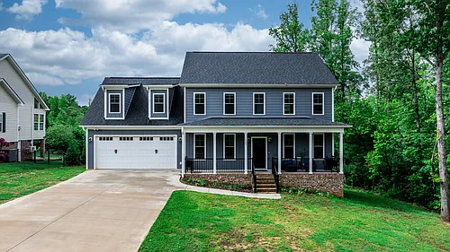 100 Riley Dr Photo 1