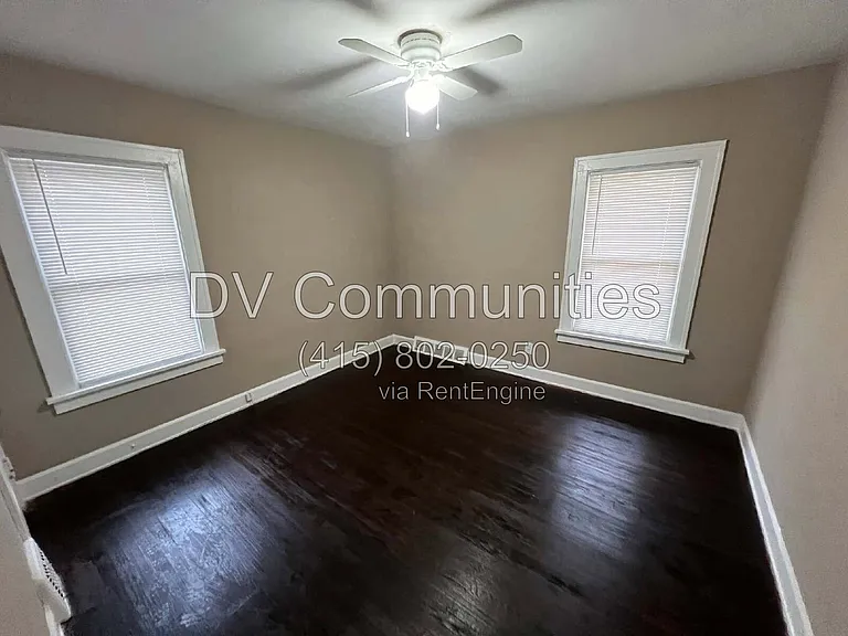 872 Helmsdale Rd #2 — Photo 3