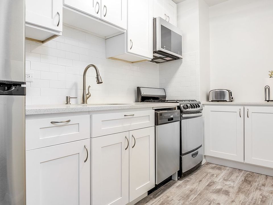 2nd image of 139 E 33rd St APT 4N