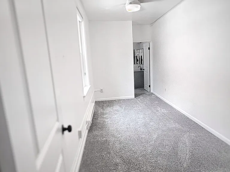240 Main St #2B — Photo 6