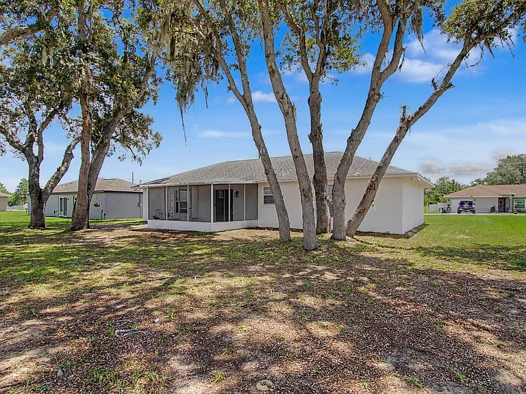 231 Oak Ln — Photo 18