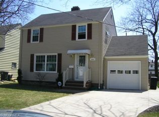 5008 Anderson Rd, Lyndhurst, OH 44124