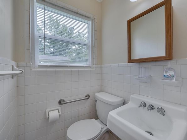 Campus area rental source photo 4