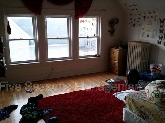 5th image of 122 Buell St #C