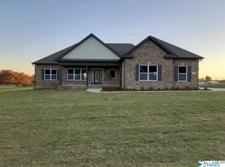 753 Delynn Dr, Hazel Green, AL 35750