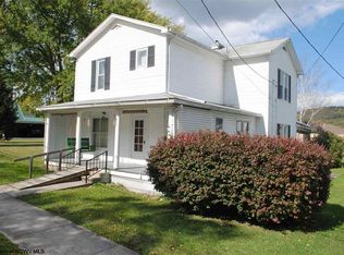 422 Brown Ave, Belington, WV