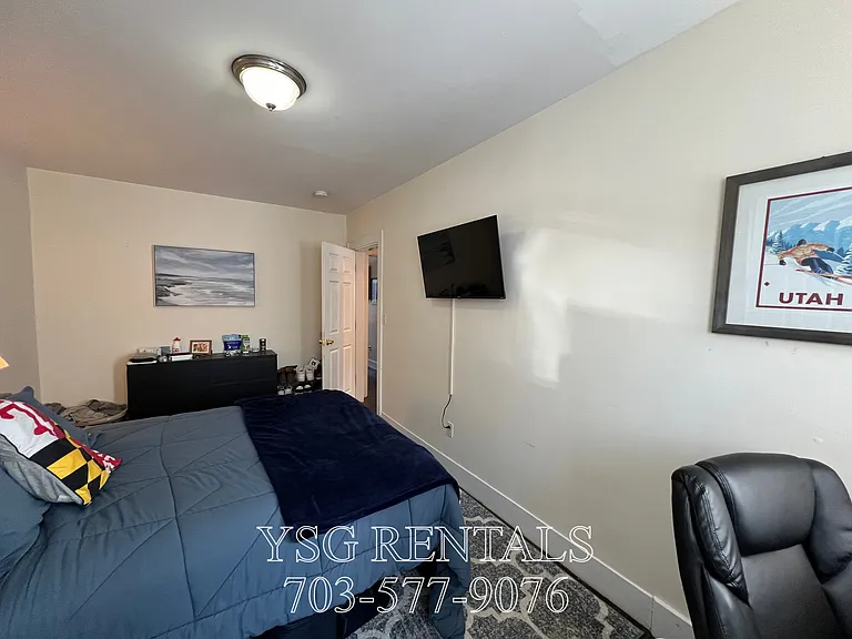 237 Everett St #237 — Photo 22