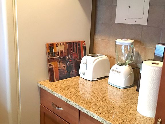 5th image of 1121 Arlington Blvd APT 840