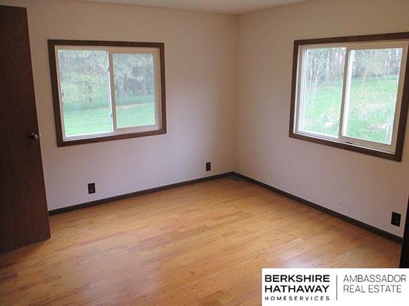 1062 County Road T, Fremont, NE 68025