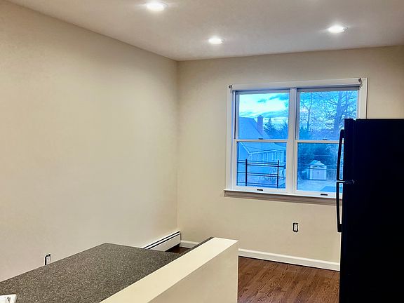 3rd image of 181 Hyatt Ave #2