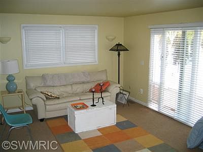 3rd image of 2324 Sinclair Ave NE