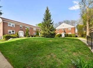 28 Stevens St #E, White Plains, NY 10606