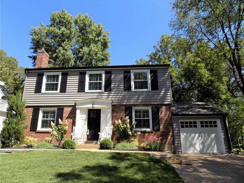 1st image of 6 Barberry Ln
